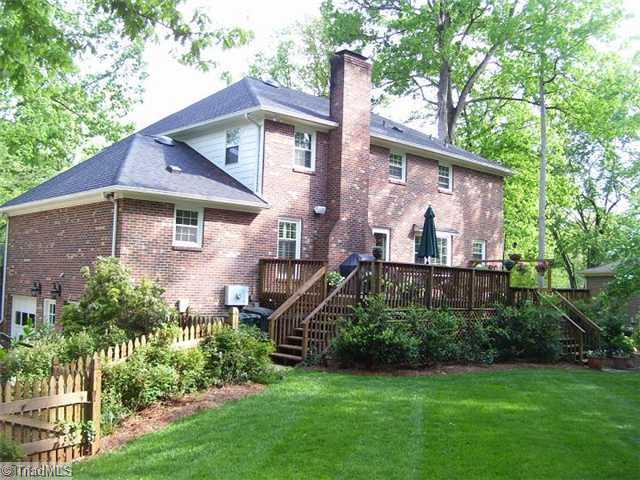 964 Bryanplace Road Winston-Salem, NC 27104 - Photo 2 of 15 Exterior Back.