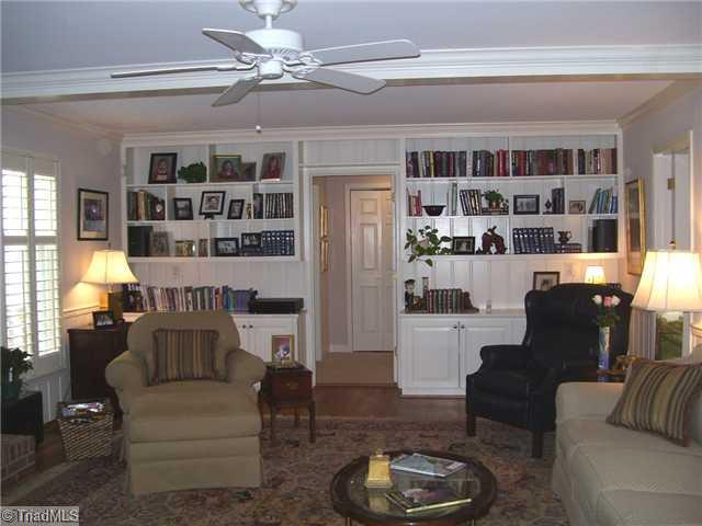 964 Bryanplace Road Winston-Salem, NC 27104 - Photo 9 of 15 Den/Family/Great Room.