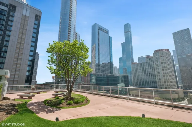 $525,000 | 240 East Illinois Street, Unit 607, Chicago, IL 60611