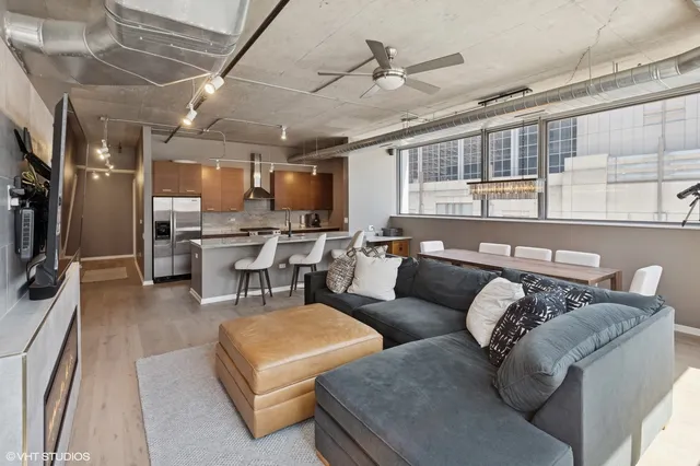 $525,000 | 240 East Illinois Street, Unit 607, Chicago, IL 60611