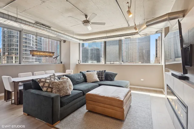 $525,000 | 240 East Illinois Street, Unit 607, Chicago, IL 60611