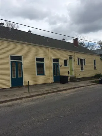 $1,900 | 7625 Oak Street, New Orleans, LA 70118