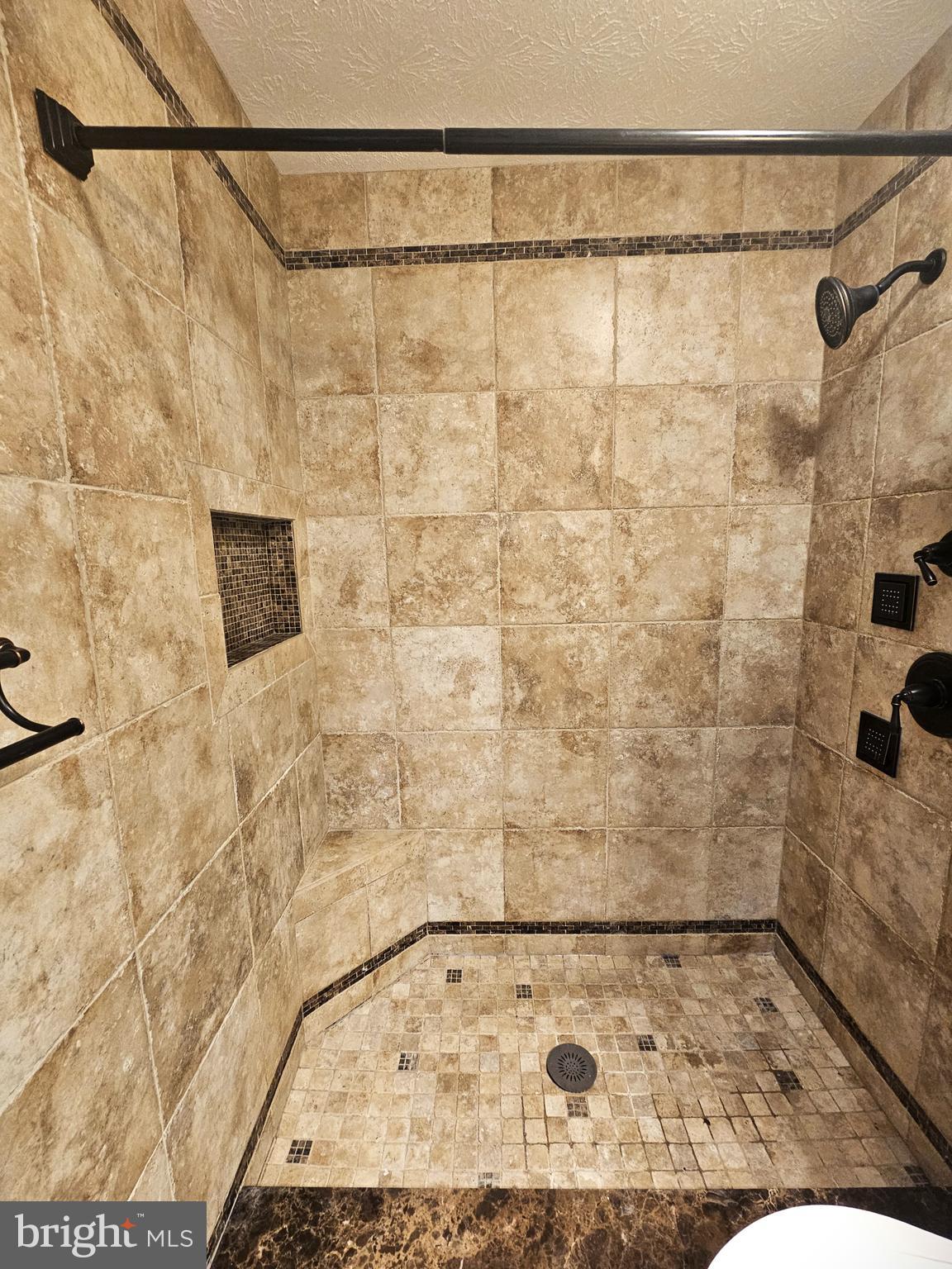 9044 Constant Course Columbia, MD 21046 - Photo 27 of 49 Primary Bath