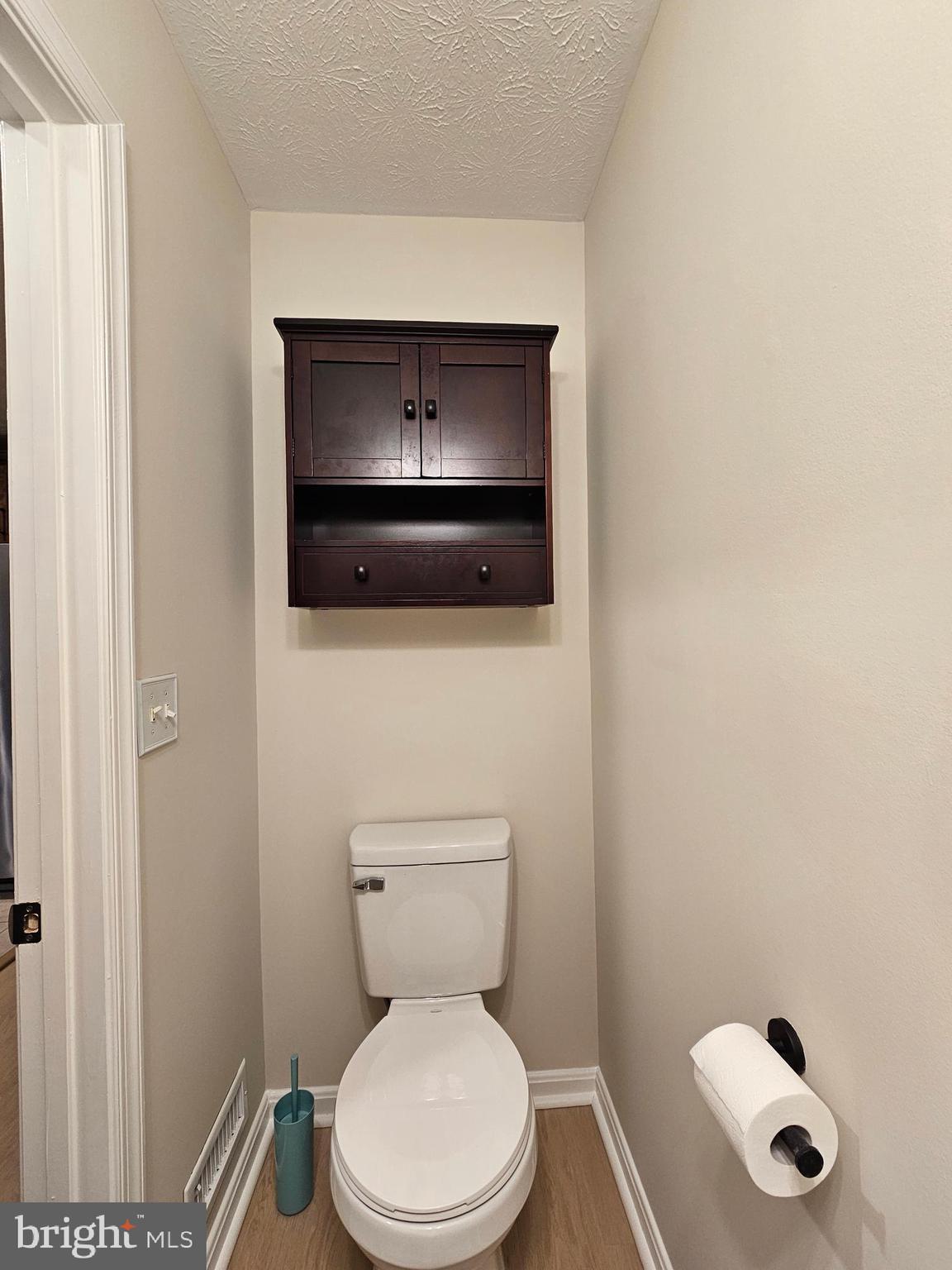 9044 Constant Course Columbia, MD 21046 - Photo 9 of 49 Hall Bath