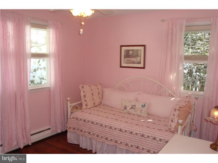 15 Ardsley Road Yardley, PA 19067 - Photo 14 of 16 Bedroom 3