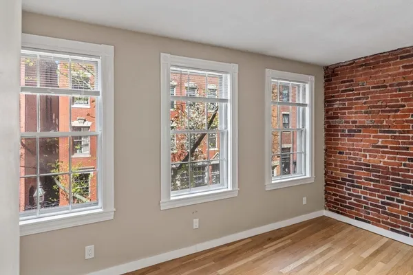 $3,650 | 82 Phillips Street, Unit 1, Boston, MA 02114