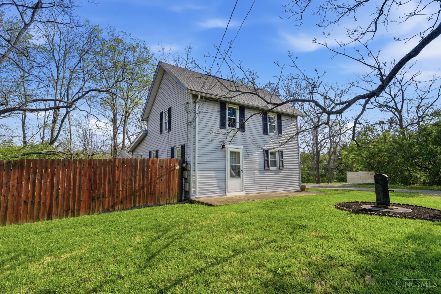 212 Kings Mills Road Mason, OH 45040 - Photo 2 of 54