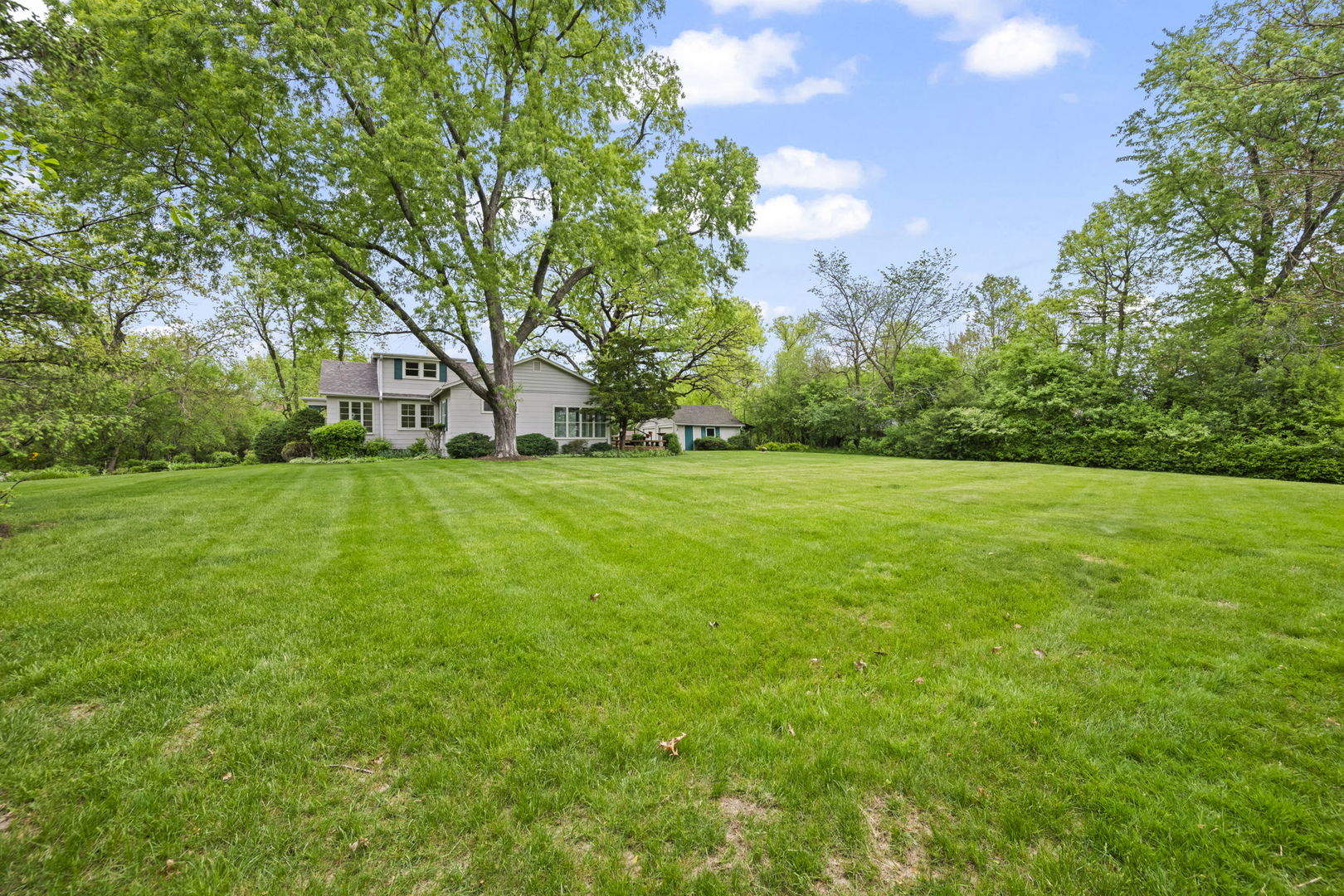 291 Rustic Drive Barrington, IL 60010 - Photo 7 of 34 Gallery Image 7