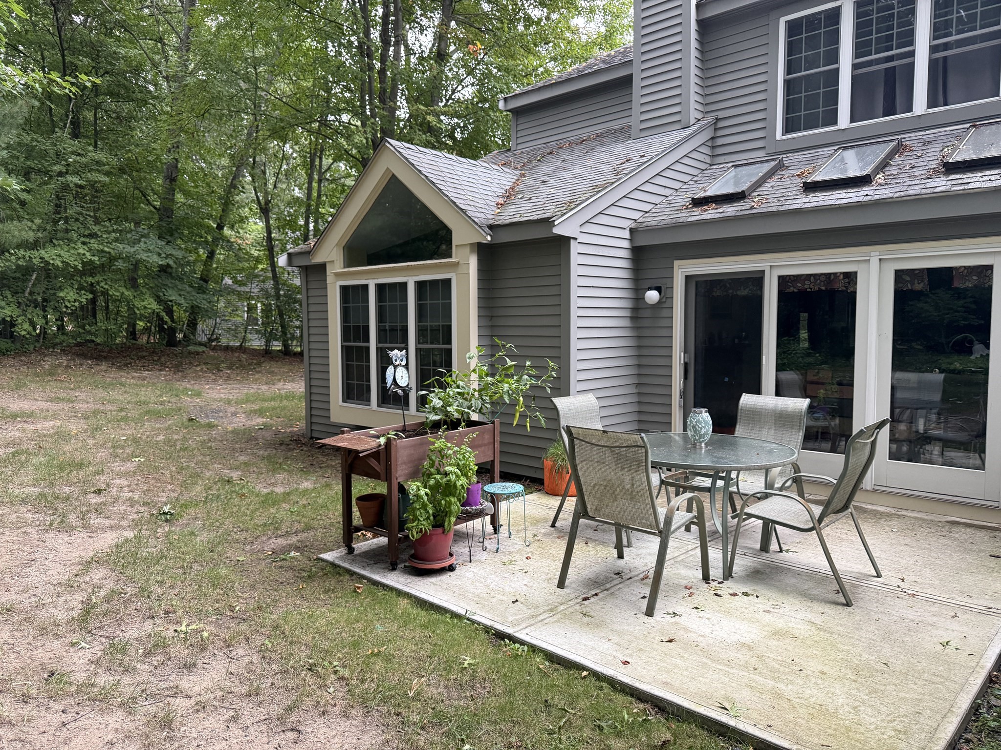 401 Ridgefield Circle, Unit 401D Clinton, MA 01510 - Photo 29 of 32 Gallery Image 29