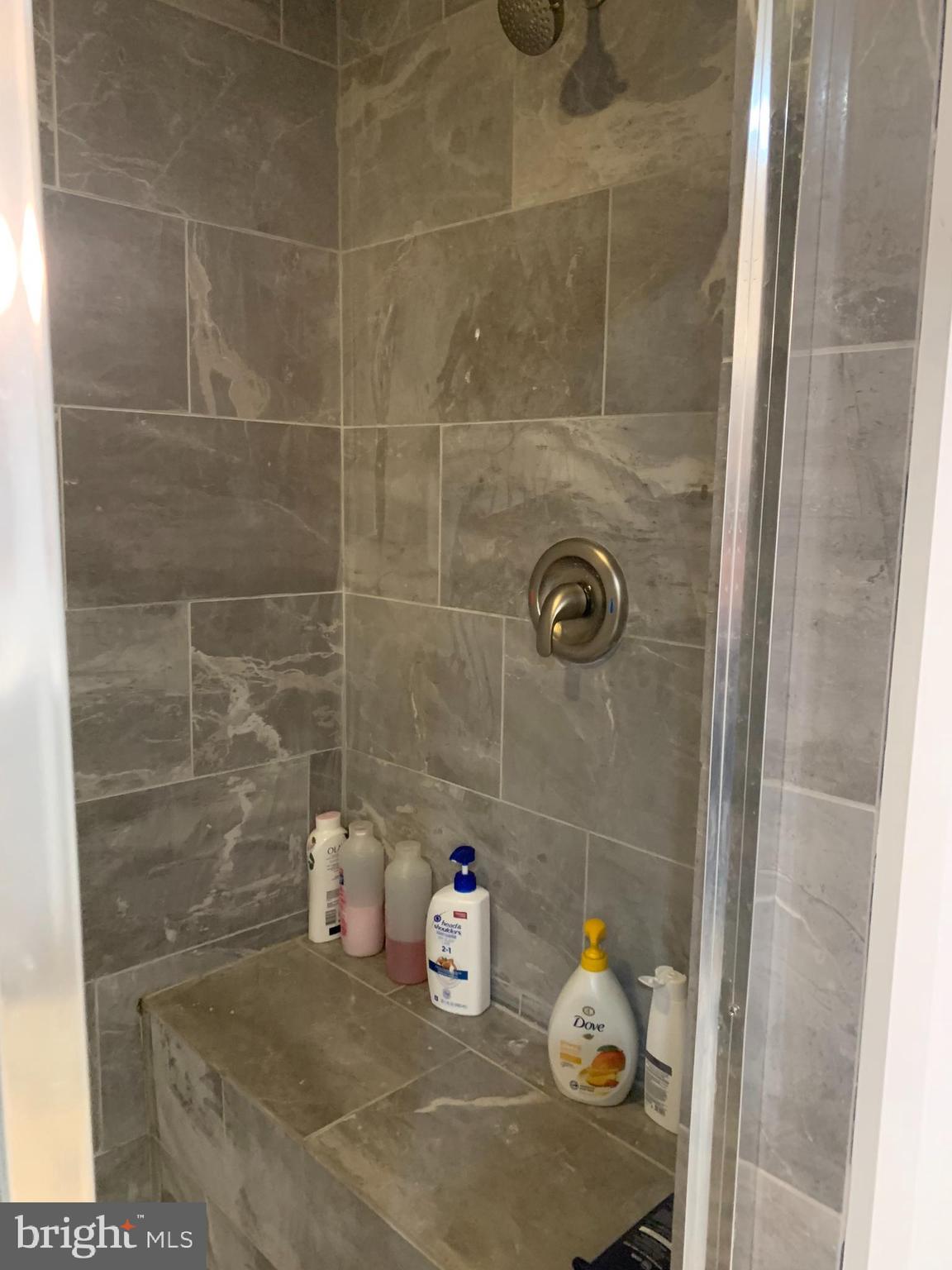 800 Strasburg Road Front Royal, VA 22630 - Photo 9 of 14 tile shower