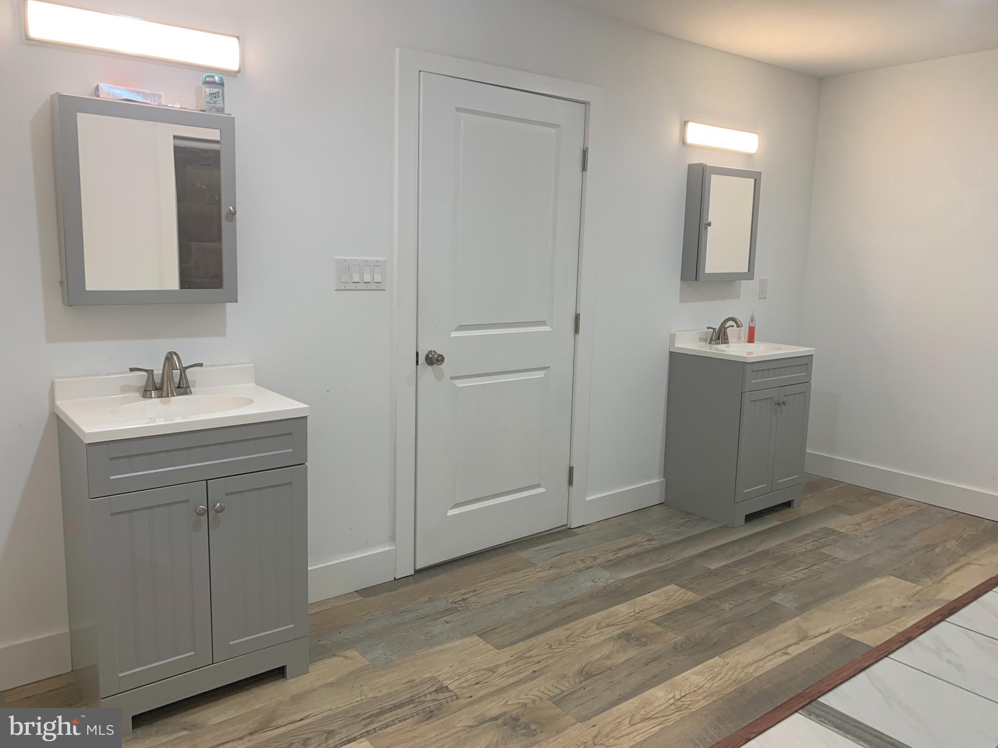 800 Strasburg Road Front Royal, VA 22630 - Photo 10 of 14 his/her vanities