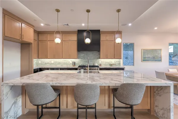 $2,417,536 | 7 Grand Miramar Drive, Henderson, NV 89011