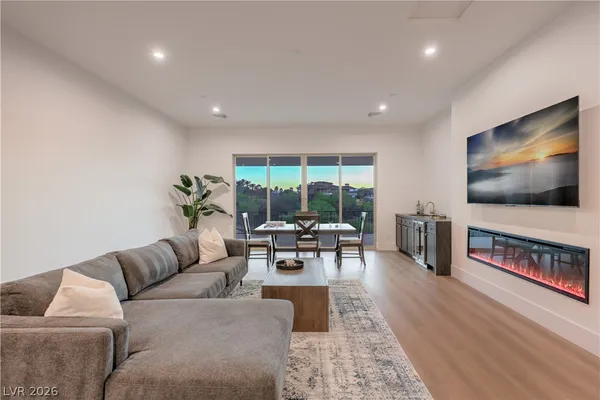 $2,250,000 | 7 Grand Miramar Drive, Henderson, NV 89011