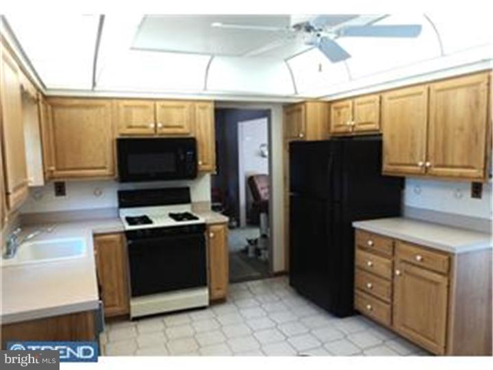 6 Euston Road Marlton, NJ 08053 - Photo 11 of 16 Kitchen