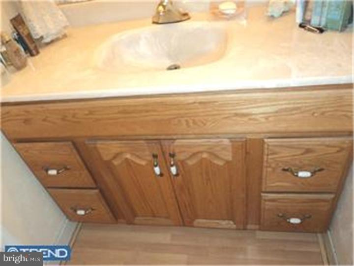 6 Euston Road Marlton, NJ 08053 - Photo 12 of 16 Bathroom