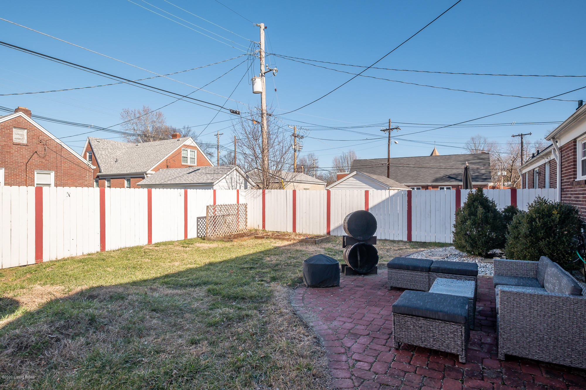 1031 Greenleaf Road Louisville, KY 40213 - Photo 29 of 34 Small-30