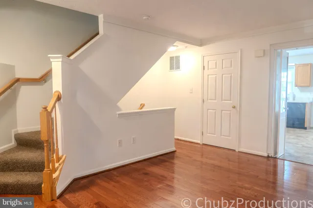 a bathroom with a toilet