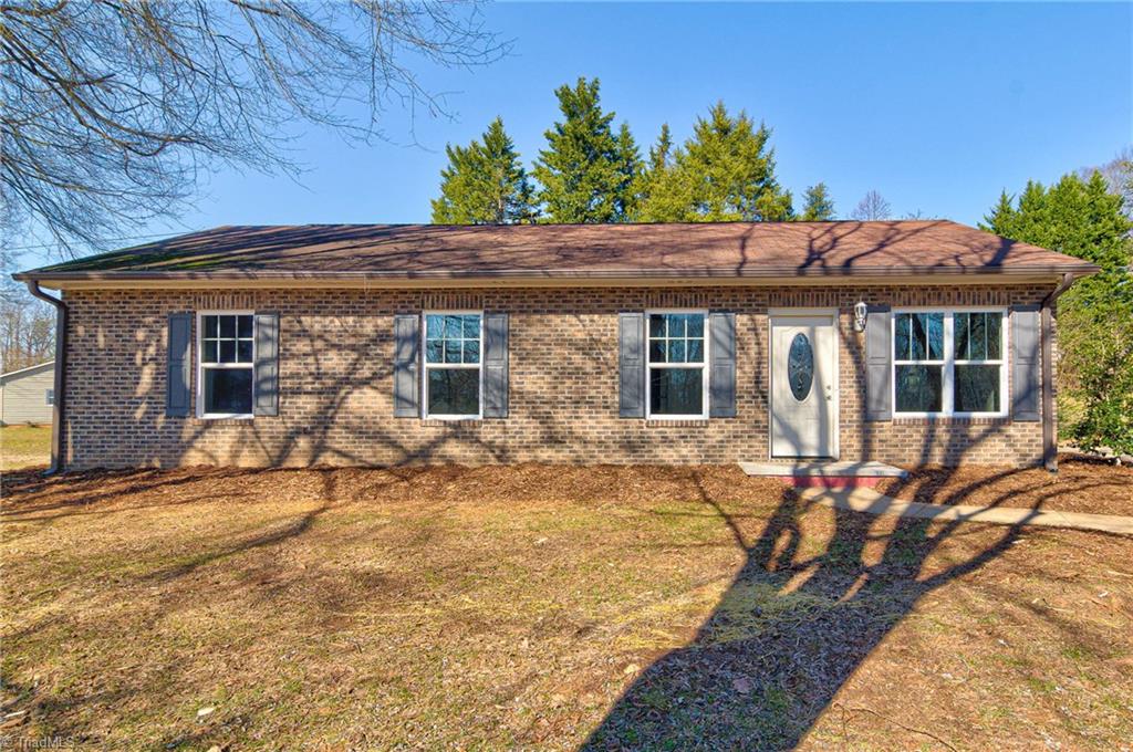 567 Heatherton Lane Rural Hall, NC 27045 - Photo 1 of 30
