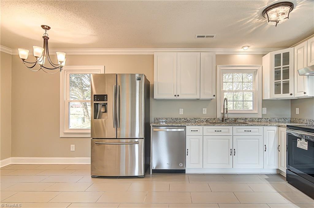 567 Heatherton Lane Rural Hall, NC 27045 - Photo 11 of 30