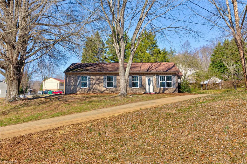 567 Heatherton Lane Rural Hall, NC 27045 - Photo 3 of 30