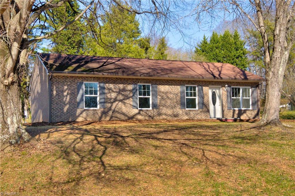 567 Heatherton Lane Rural Hall, NC 27045 - Photo 5 of 30