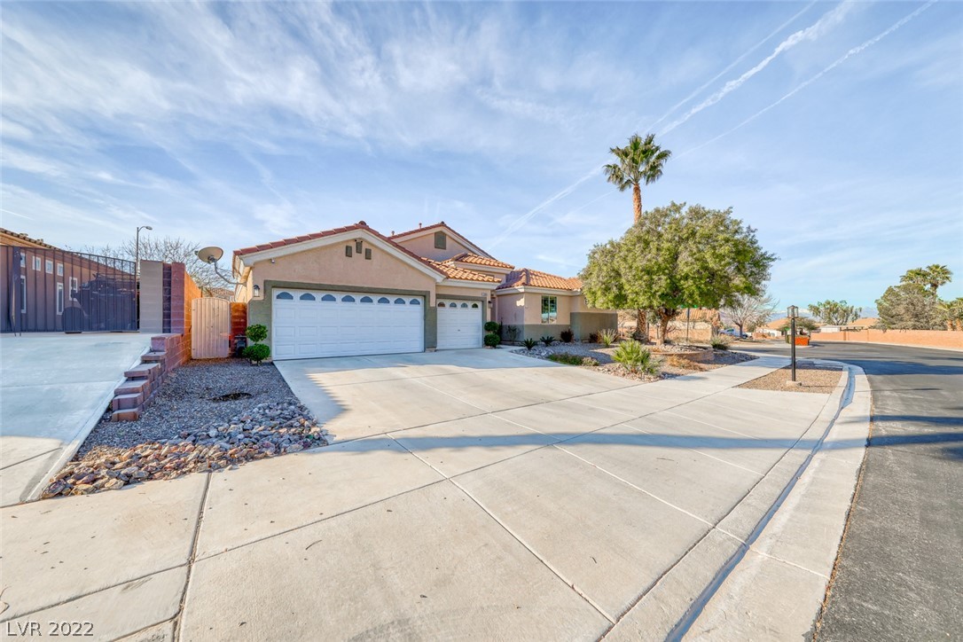 1583 Cattle Ranch Place Henderson, NV 89002 - Photo 2 of 45 Gallery Image 2