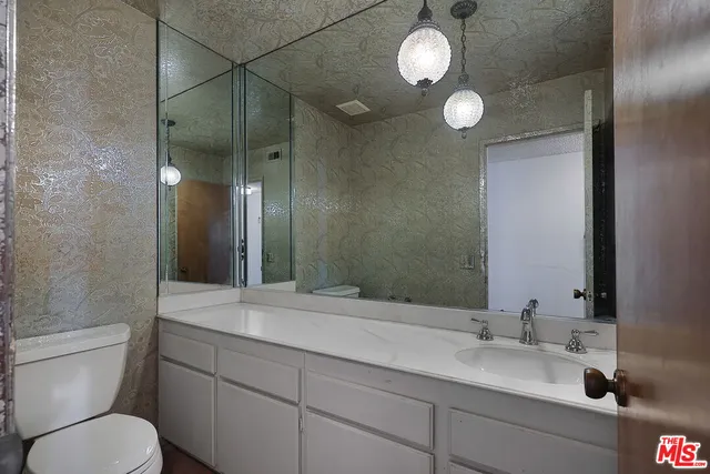 $1,995,000 | 16352 Wildfire Circle, Huntington Beach, CA 92649