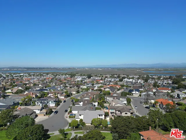 $1,995,000 | 16352 Wildfire Circle, Huntington Beach, CA 92649