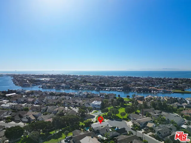 $1,995,000 | 16352 Wildfire Circle, Huntington Beach, CA 92649