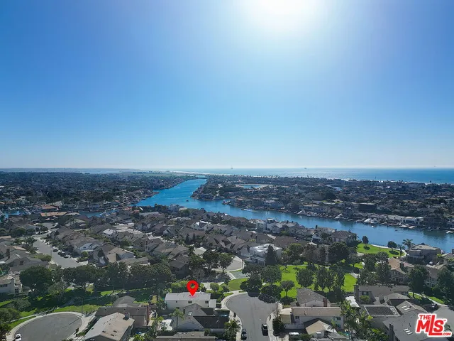 $1,995,000 | 16352 Wildfire Circle, Huntington Beach, CA 92649