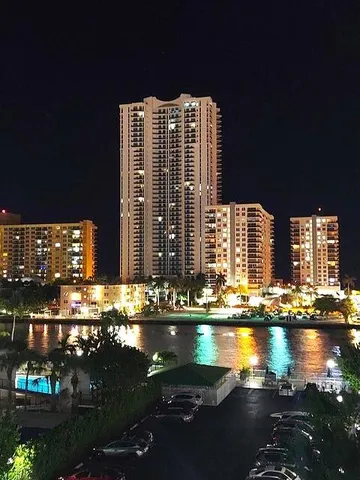 $1,983 | 800 Parkview Drive, Unit 225, Hallandale Beach, FL 33009