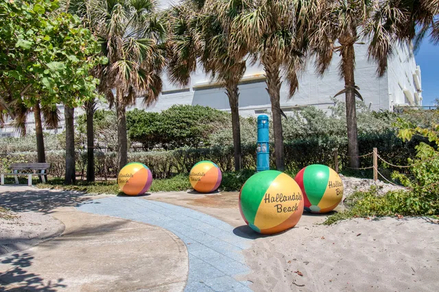 $1,983 | 800 Parkview Drive, Unit 225, Hallandale Beach, FL 33009