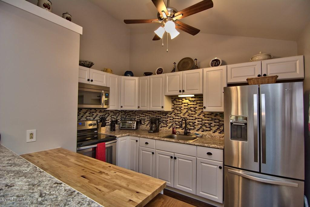 884 Deerfield Road Lake Ariel, PA 18436 - Photo 3 of 59