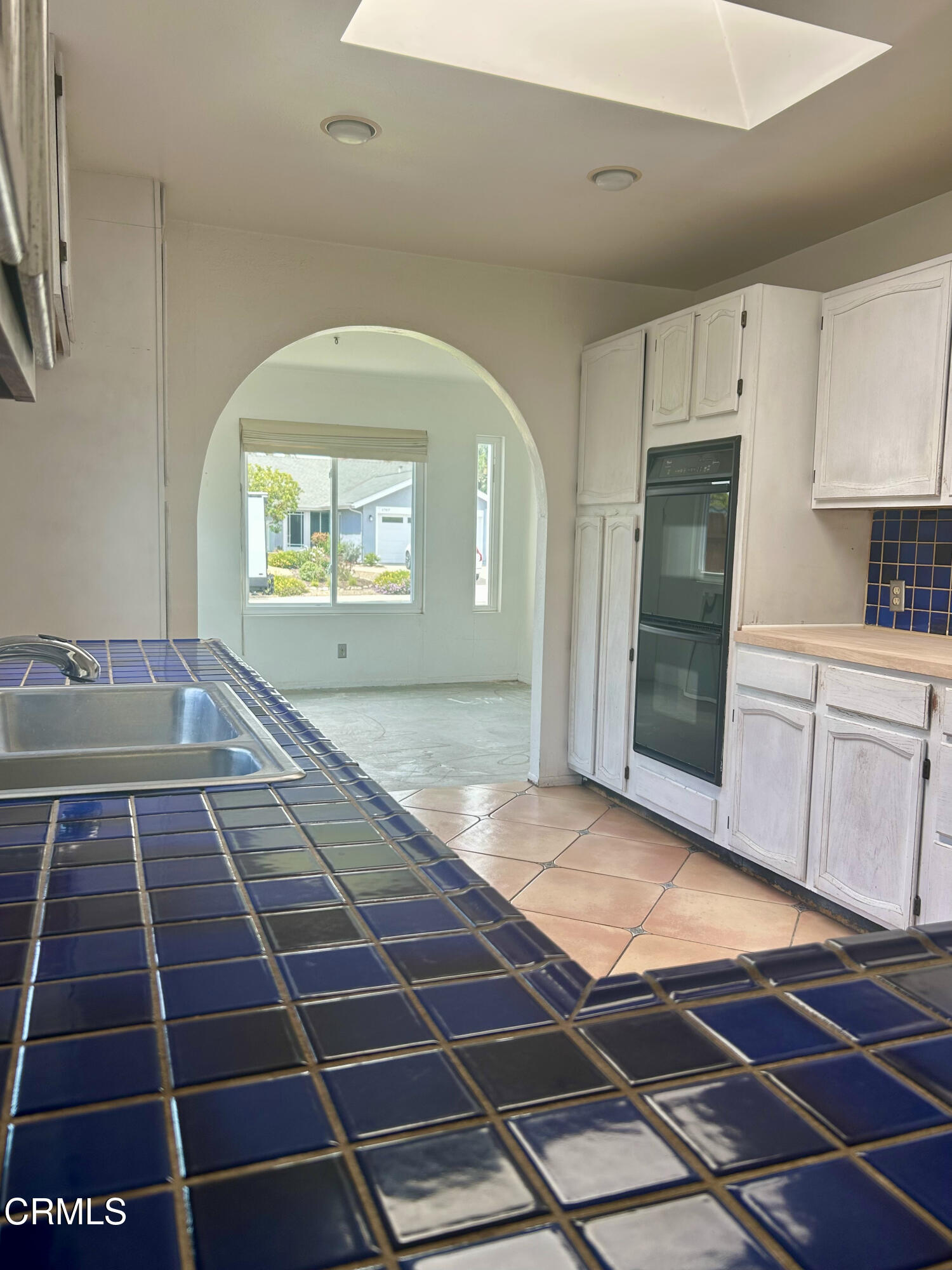 1756 Coachman Drive Camarillo, CA 93012 - Photo 4 of 19 kitchen 1