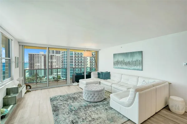 $5,400 | 2501 South Ocean Drive, Unit 1211, Hollywood, FL 33019