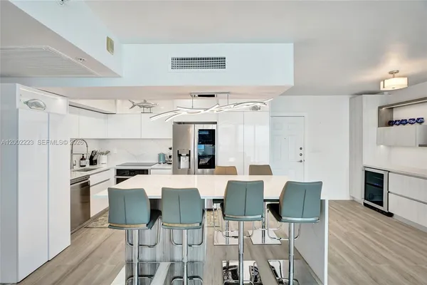 $5,400 | 2501 South Ocean Drive, Unit 1211, Hollywood, FL 33019