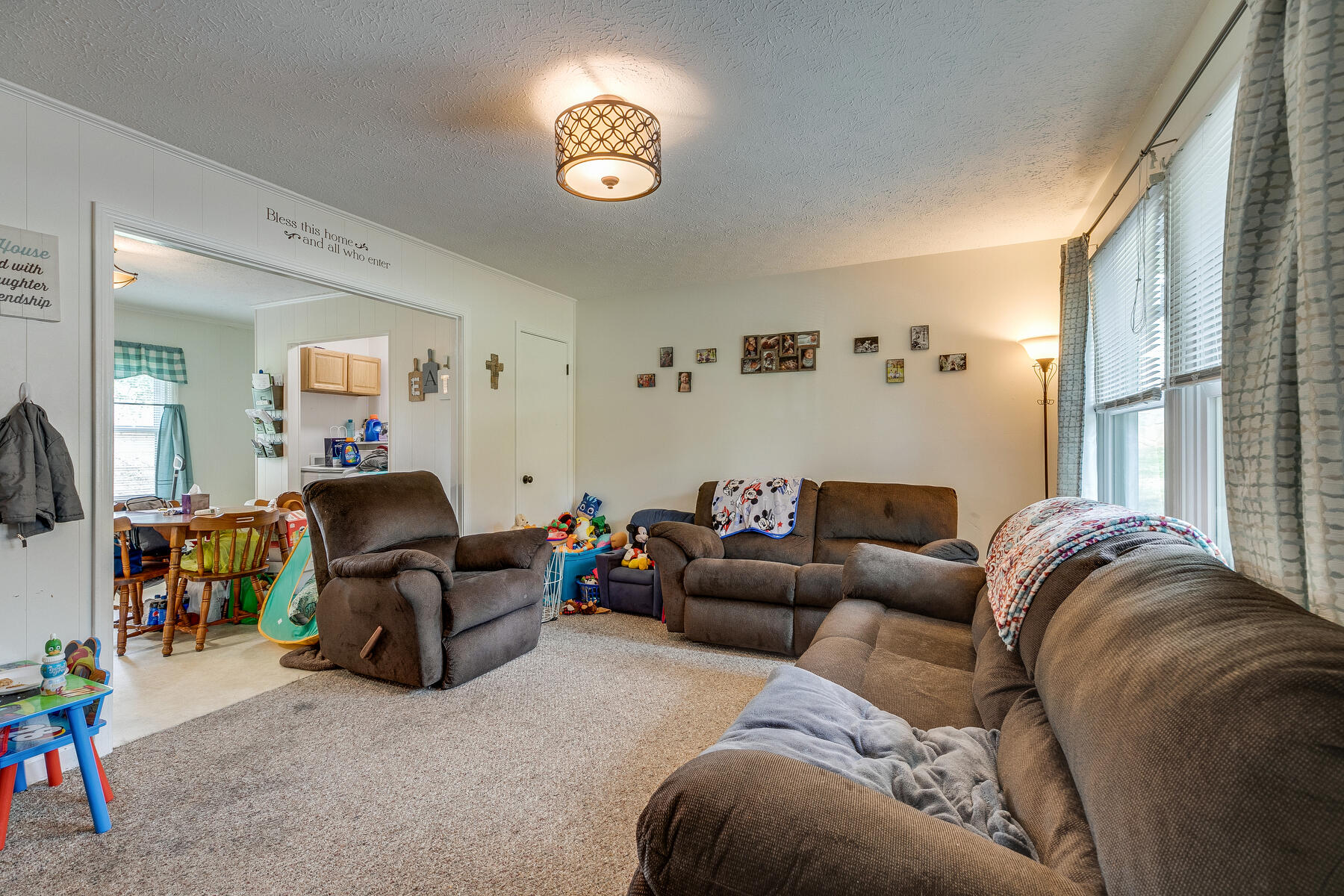 426 Bell Hollow Road Kingsport, TN 37664 - Photo 6 of 27 006