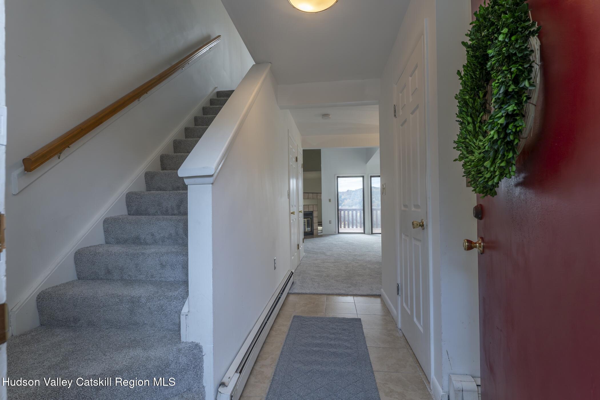 34 Rondout Harbor Port Ewen, NY 12466 - Photo 4 of 42 a view of a hallway view with staircase