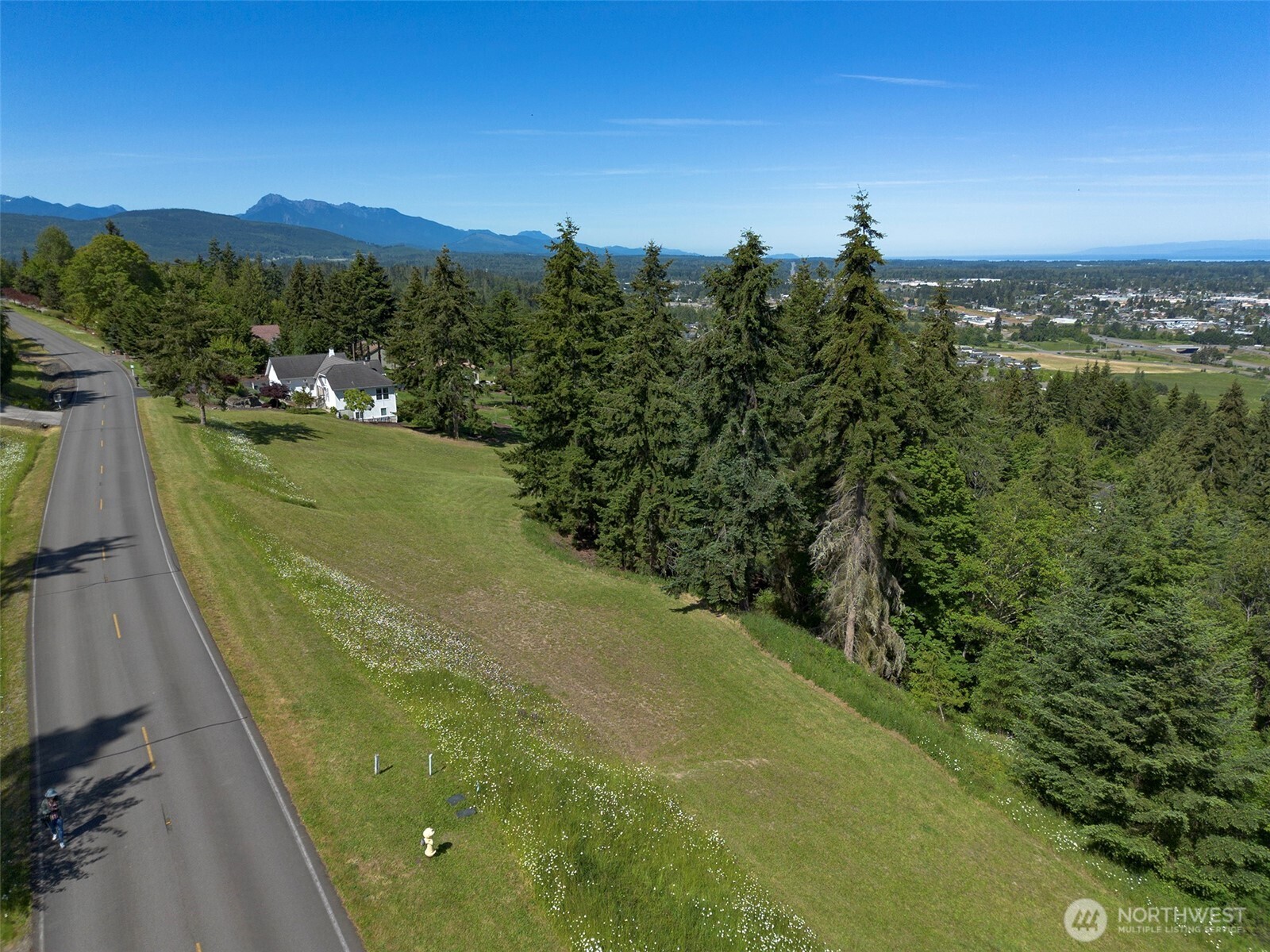 -nka Owls Nest Road Sequim, WA 98382 - Photo 4 of 38 a view of a city