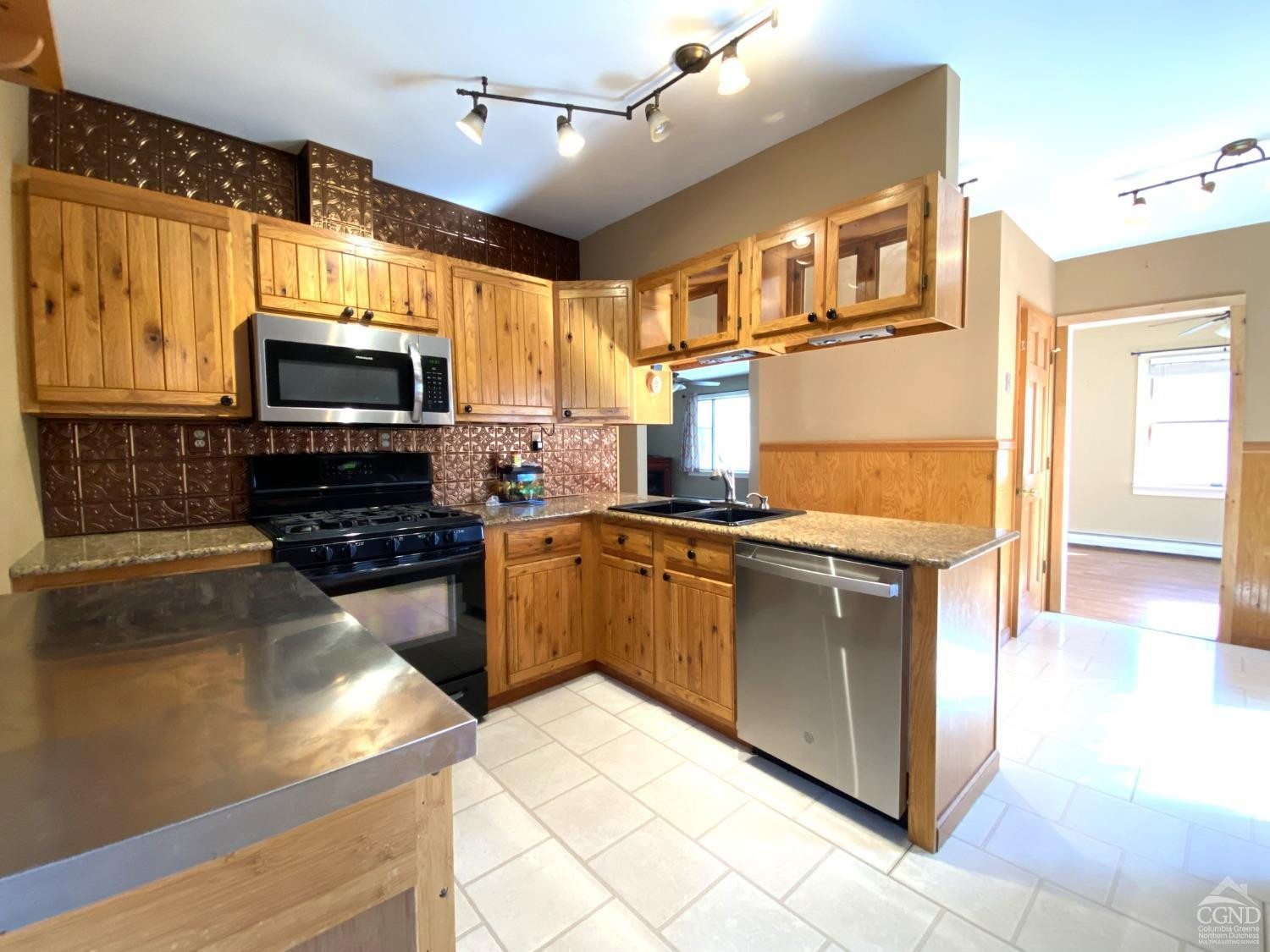 511 Roxbury Road Hudson, NY 12534 - Photo 15 of 34 Photo 15