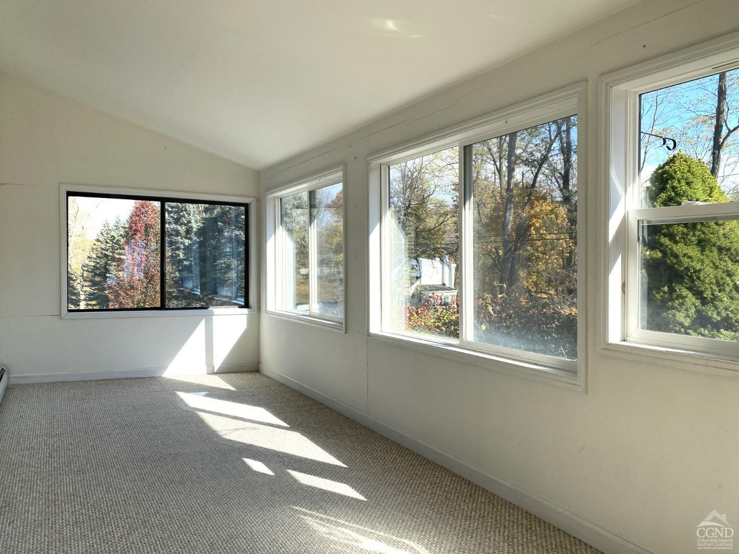 511 Roxbury Road Hudson, NY 12534 - Photo 4 of 34 Photo 4