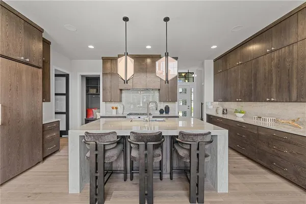 $1,527,000 | 17012 Rosehill Street, Overland Park, KS 66221