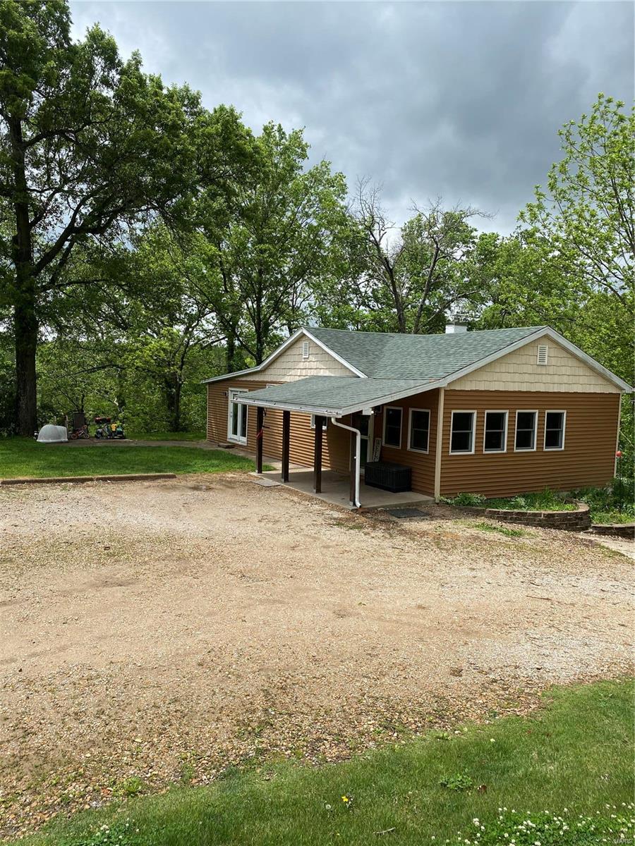 1136 Hazel Dell Road Greenville, IL 62246 - Photo 21 of 50 Gallery Image 21