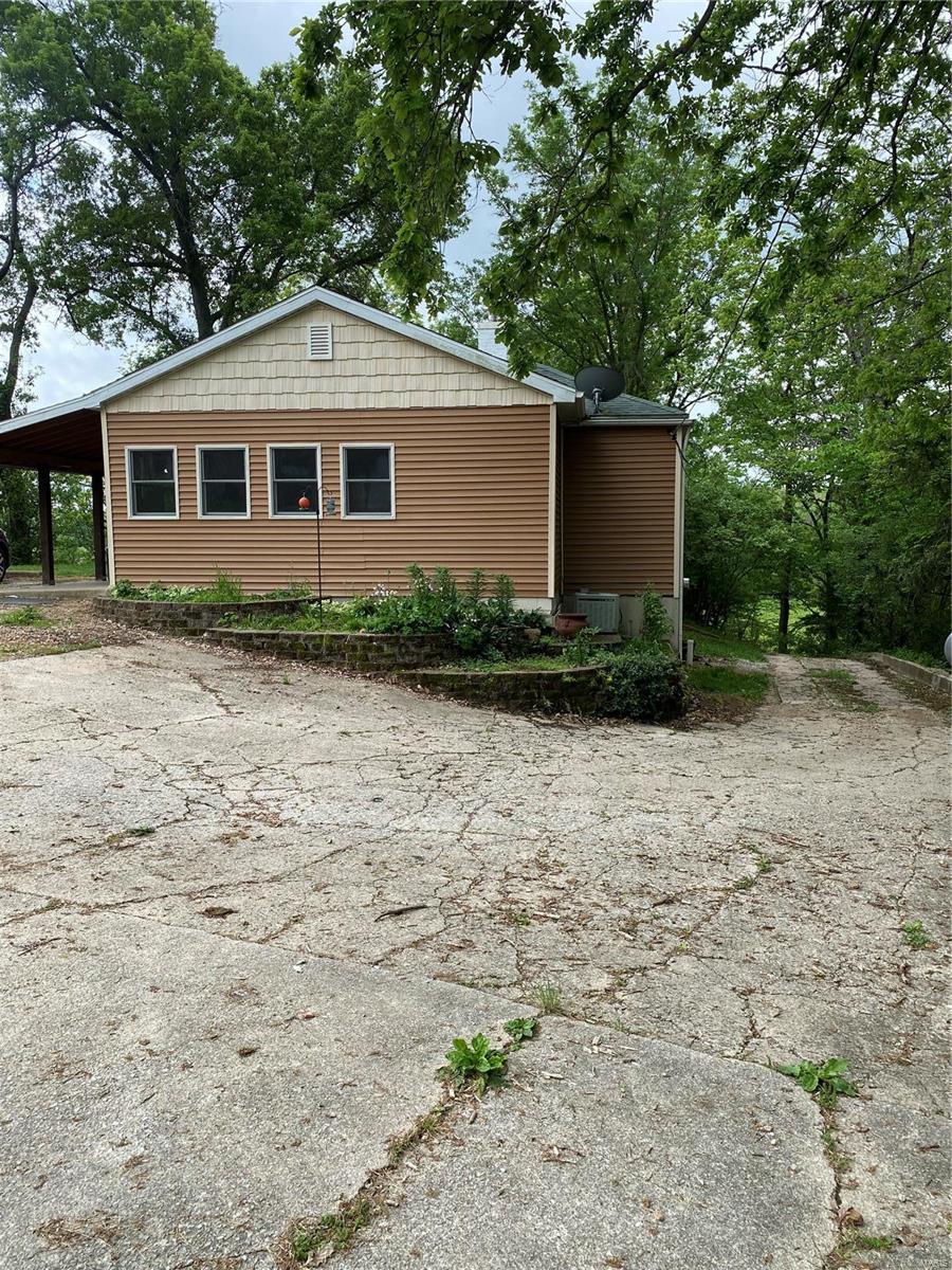 1136 Hazel Dell Road Greenville, IL 62246 - Photo 24 of 50 Gallery Image 24