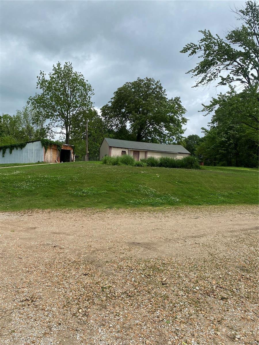 1136 Hazel Dell Road Greenville, IL 62246 - Photo 25 of 50 Gallery Image 25