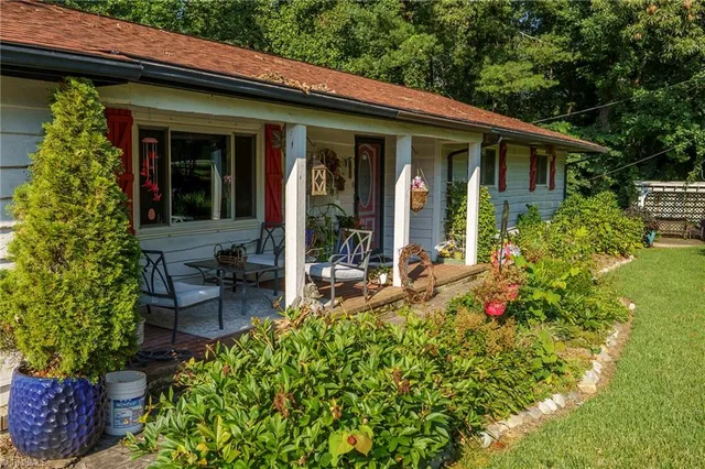 $380,000 | 344 Knollwood Drive, Wilkesboro, NC 28697