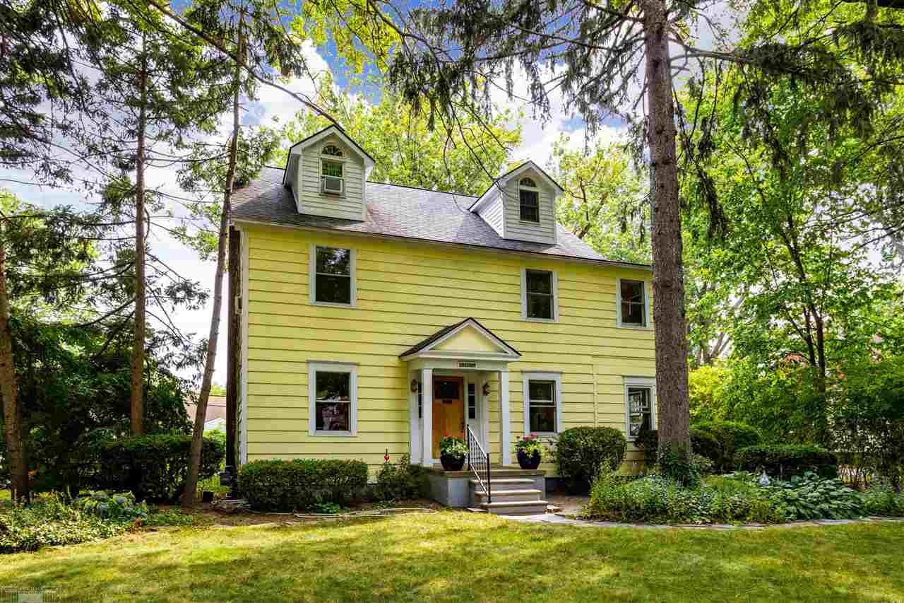 1817 Hawthorne Road Grosse Pointe Woods, MI 48236 - Photo 2 of 42