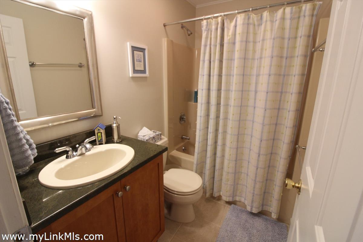 32 Flamingo Drive Edgartown, MA 02539 - Photo 17 of 35 Full bathroom first floor