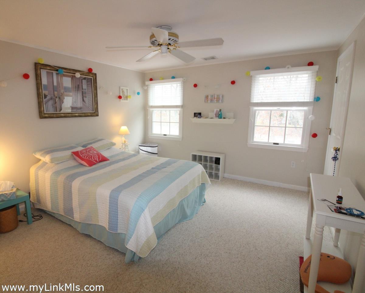 32 Flamingo Drive Edgartown, MA 02539 - Photo 23 of 35 Bedroom 2 second floor