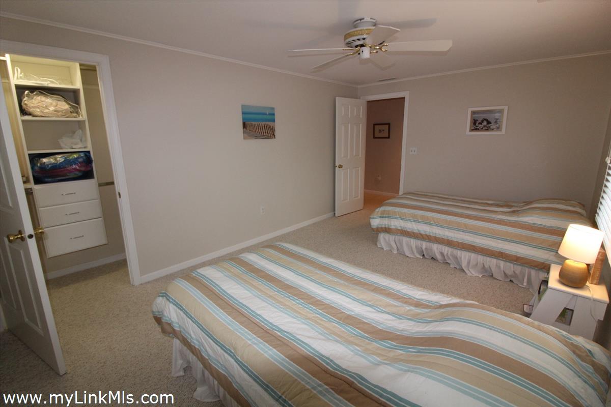 32 Flamingo Drive Edgartown, MA 02539 - Photo 25 of 35 Bedroom 3 second floor